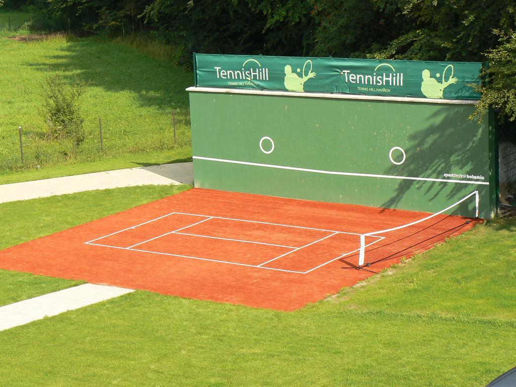 Tennishill Havirov Hotel Екстериор снимка